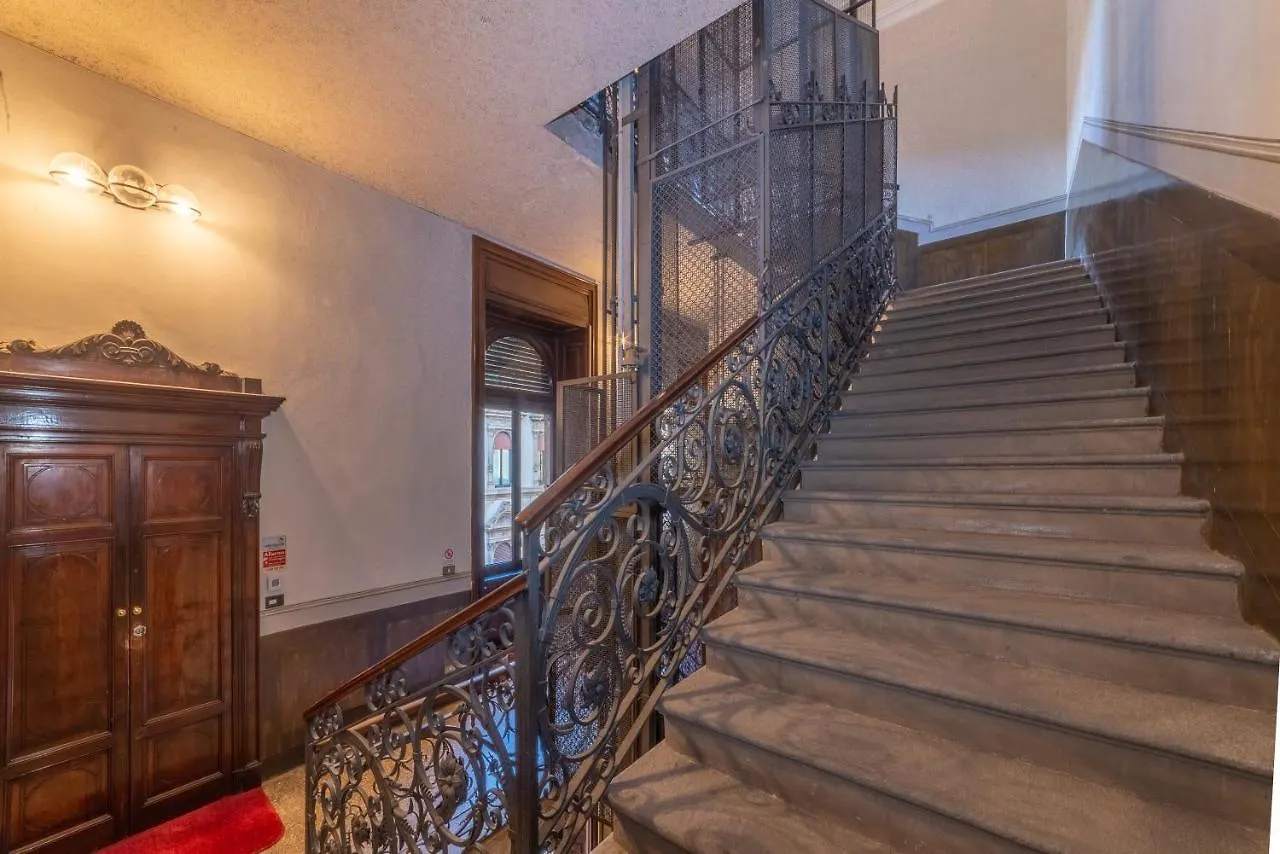 Brera - Sella Charme Apartment Castle View Milan Italy